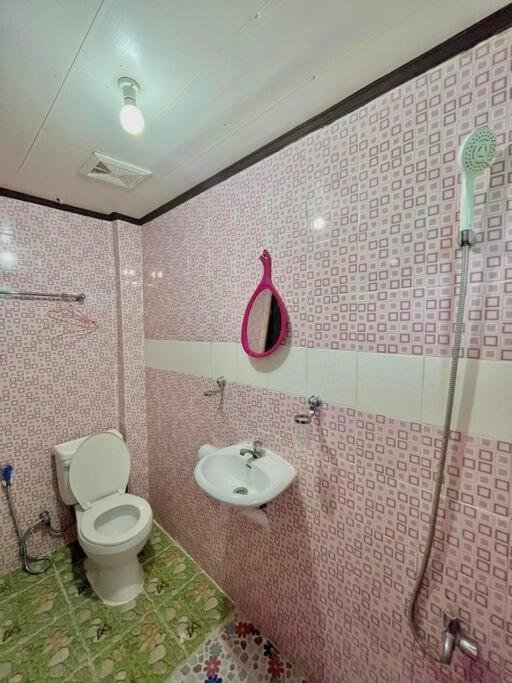 Precious Homestay Burgos  エクステリア 写真